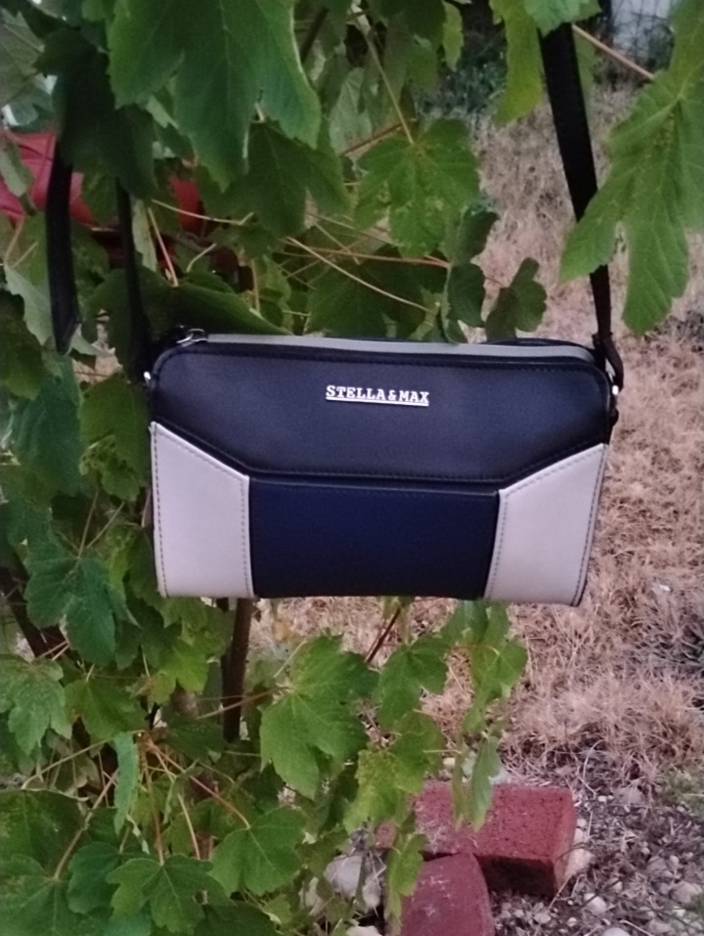 Stella & Max Black and Cream Colorblock Crossbody Belt Bag